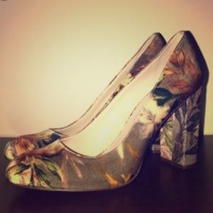 Nine West floral velvet heels PERFECT FALL HEELS